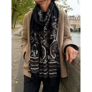 J. McLaughlin 100% Wool Scarf Wrap Black Cream Paisley 31x64